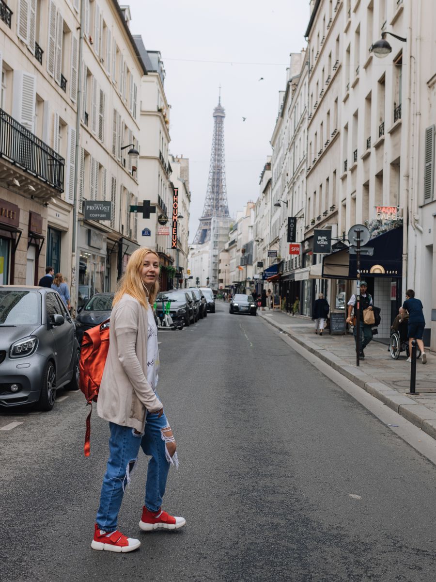 paris street photo — Developers · Bangladesh: The rental desk handshake: confirmation email open, license photo ready.