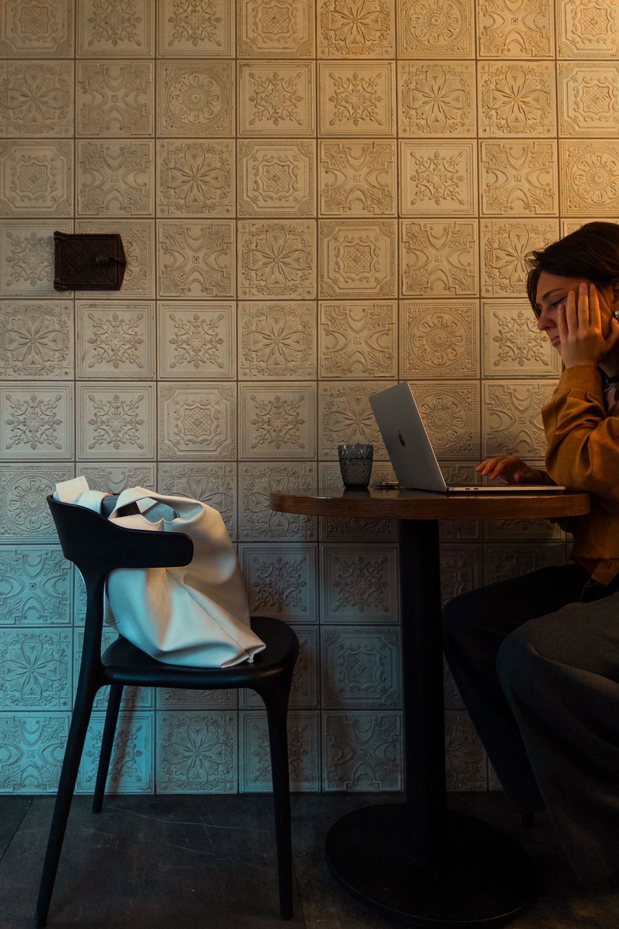 cozy coffee shop work session — Developers · Mexico: The red-eye recovery: hotel early-check-in arranged mid-flight.