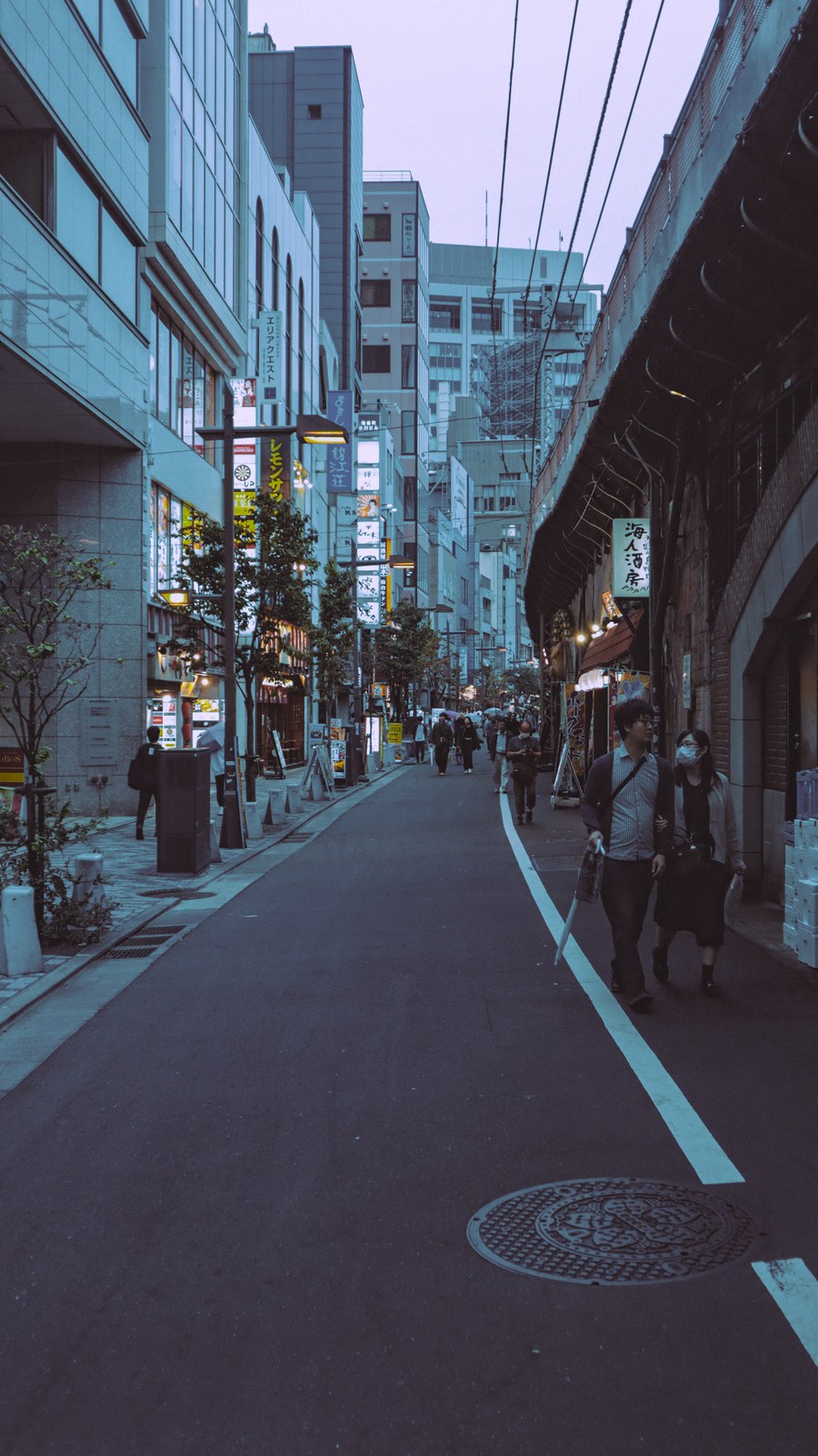 night street scene in tokyo s urban landscape — Developers · Côte d'Ivoire: Duty-free browsing: price-checked against home before buying.