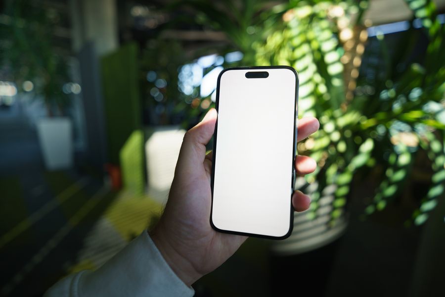 blank smartphone screen in modern office setting — Developers · DR Congo: The viewpoint at golden hour: livestream the sunset to everyone back home.