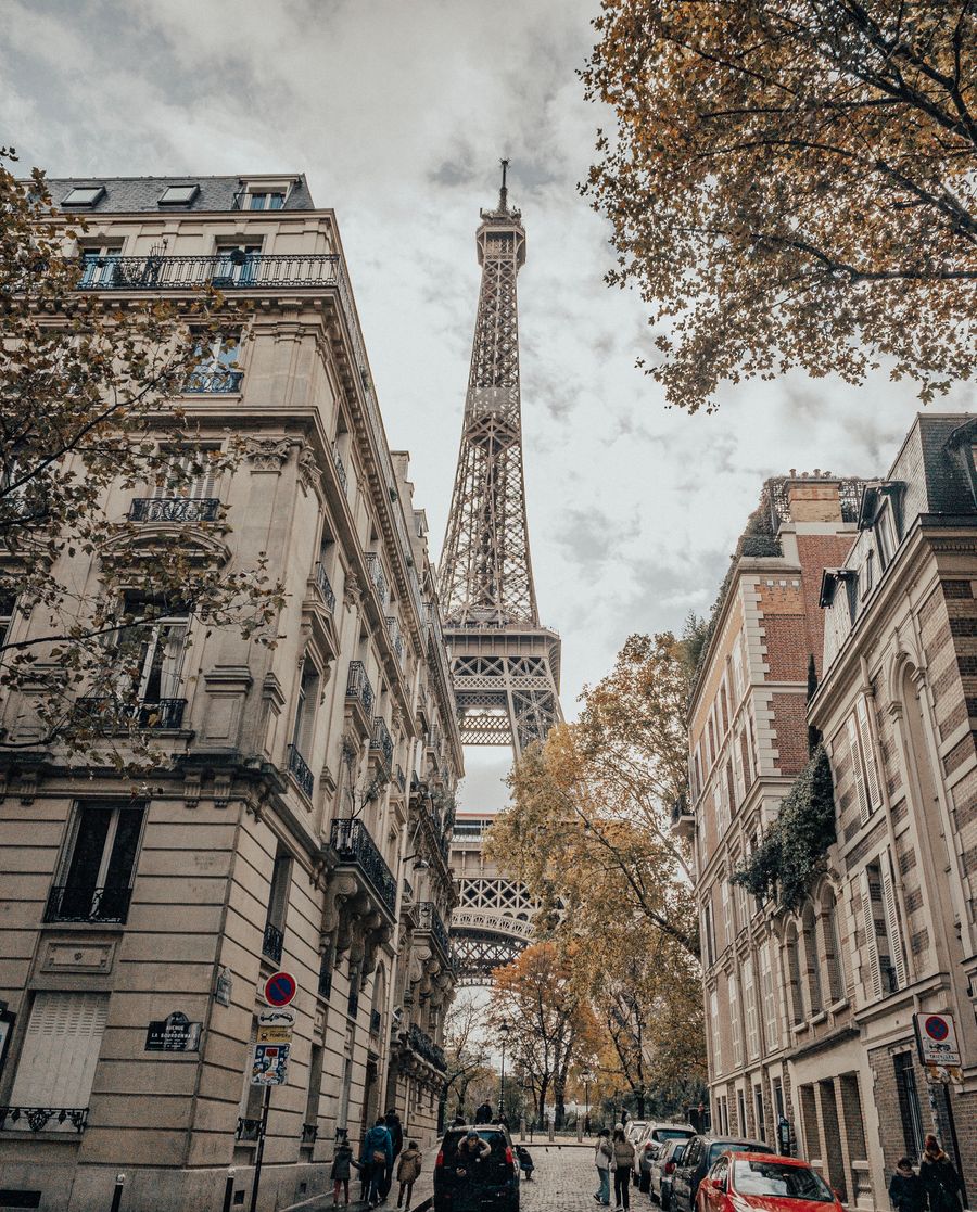 eiffel tower — Developers · Saudi Arabia: The status page is public — uptime you can verify, not claim.